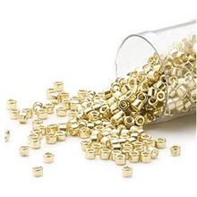 Seed beads, Delica 11/0 galvaniseret gul 7,5 gram. DB0412V