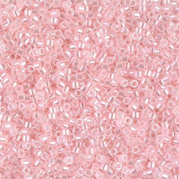Seed beads, Delica 11/0, luster baby pink, 7,5 gram. DB0234V
