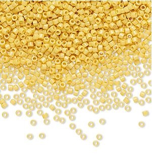 Seed beads, Delica 11/0 lys gul 7,5 gram. DB2102V